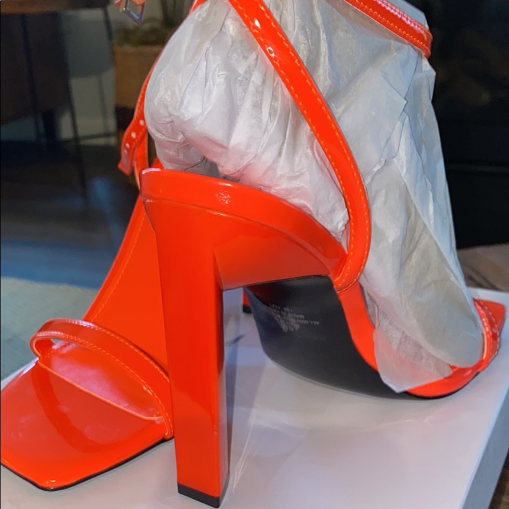 Brand New Pair of Nine West Sandals